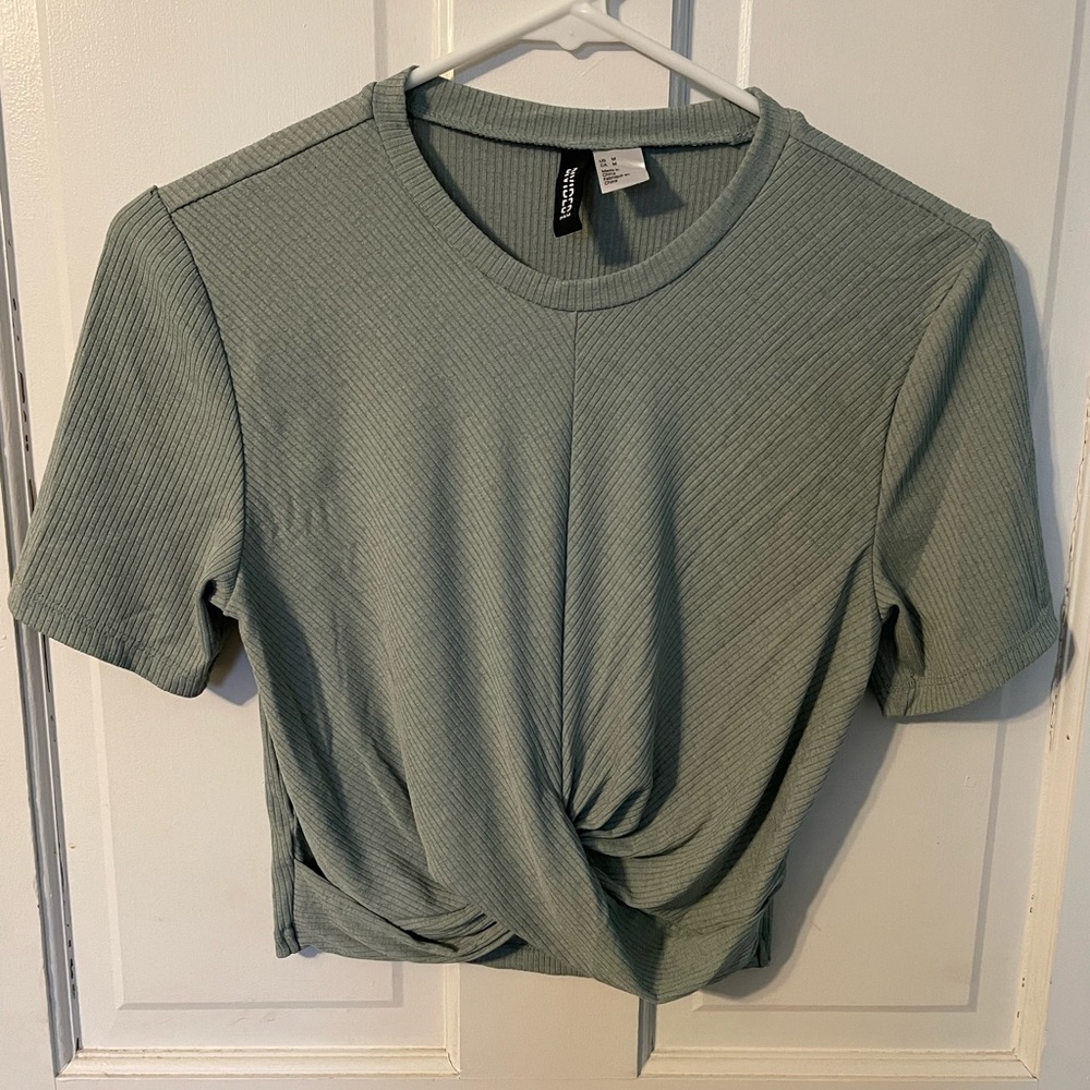 Divided Women's Green Ribbed Top